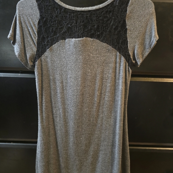 Harley-Davidson Women's Black and Gray Short Sleeve Tee - Picture 2 of 3